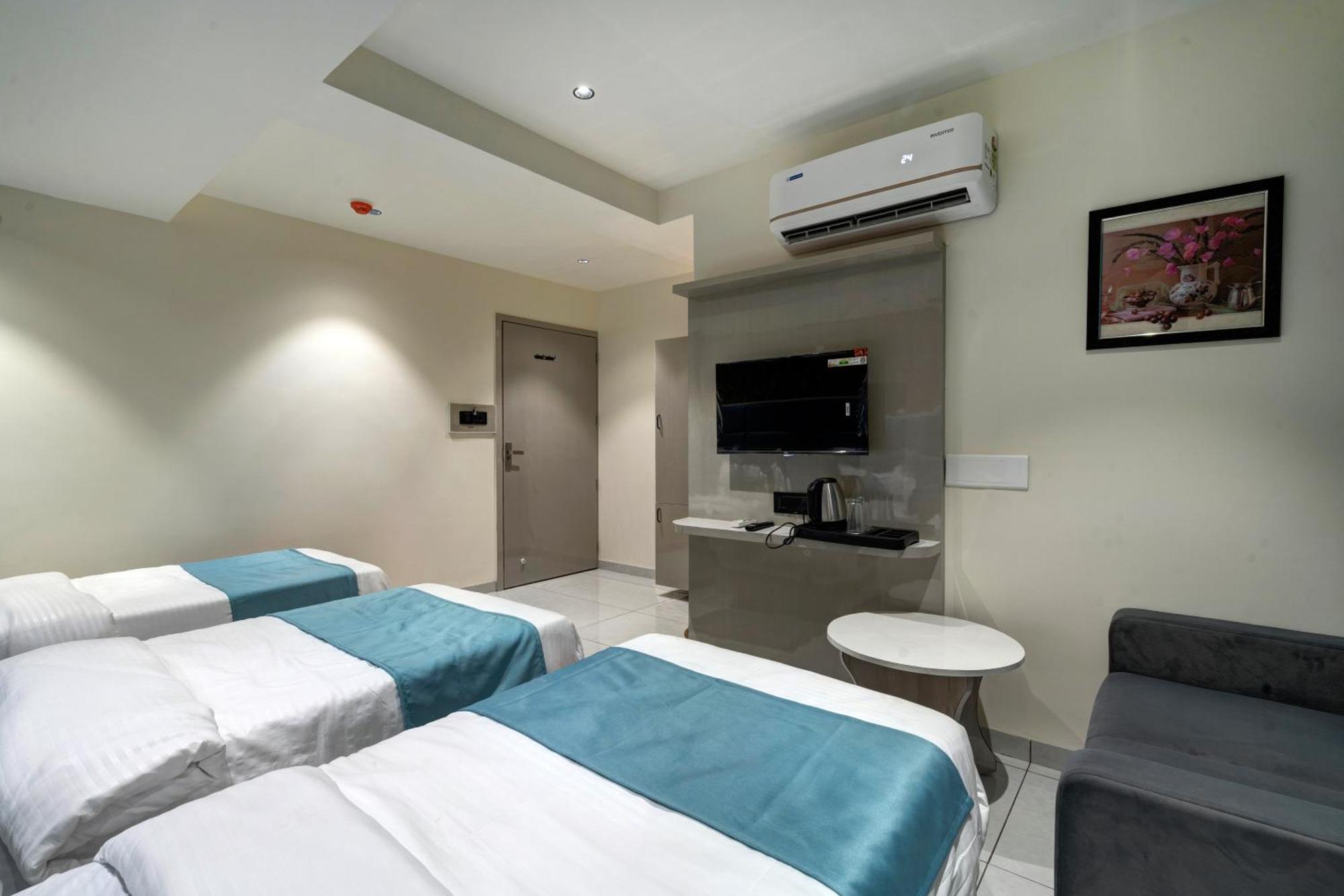 Hotel Shrimad Villa Gandhinagar Buitenkant foto