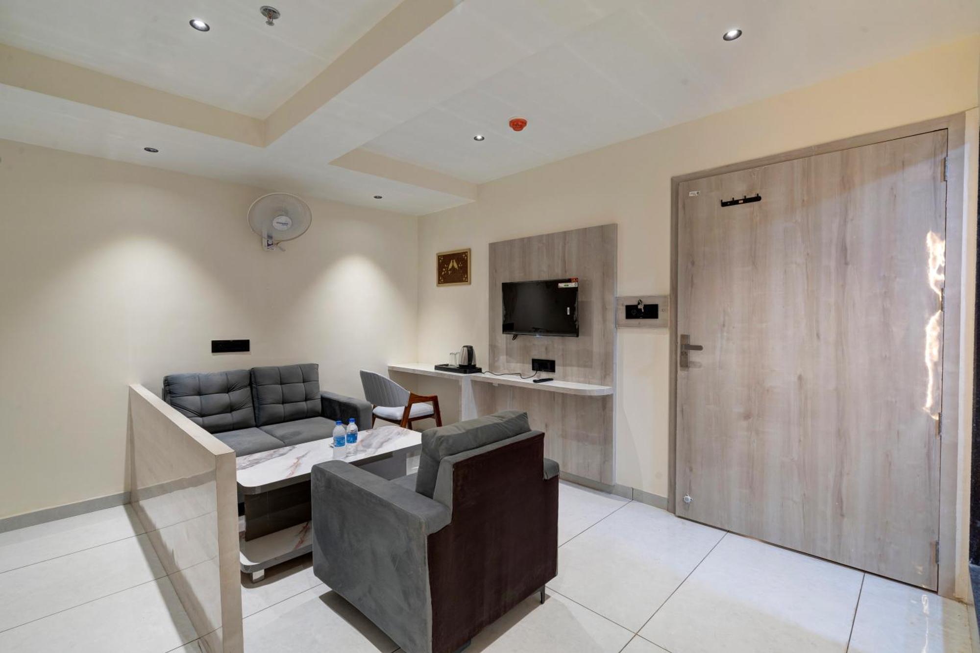 Hotel Shrimad Villa Gandhinagar Buitenkant foto