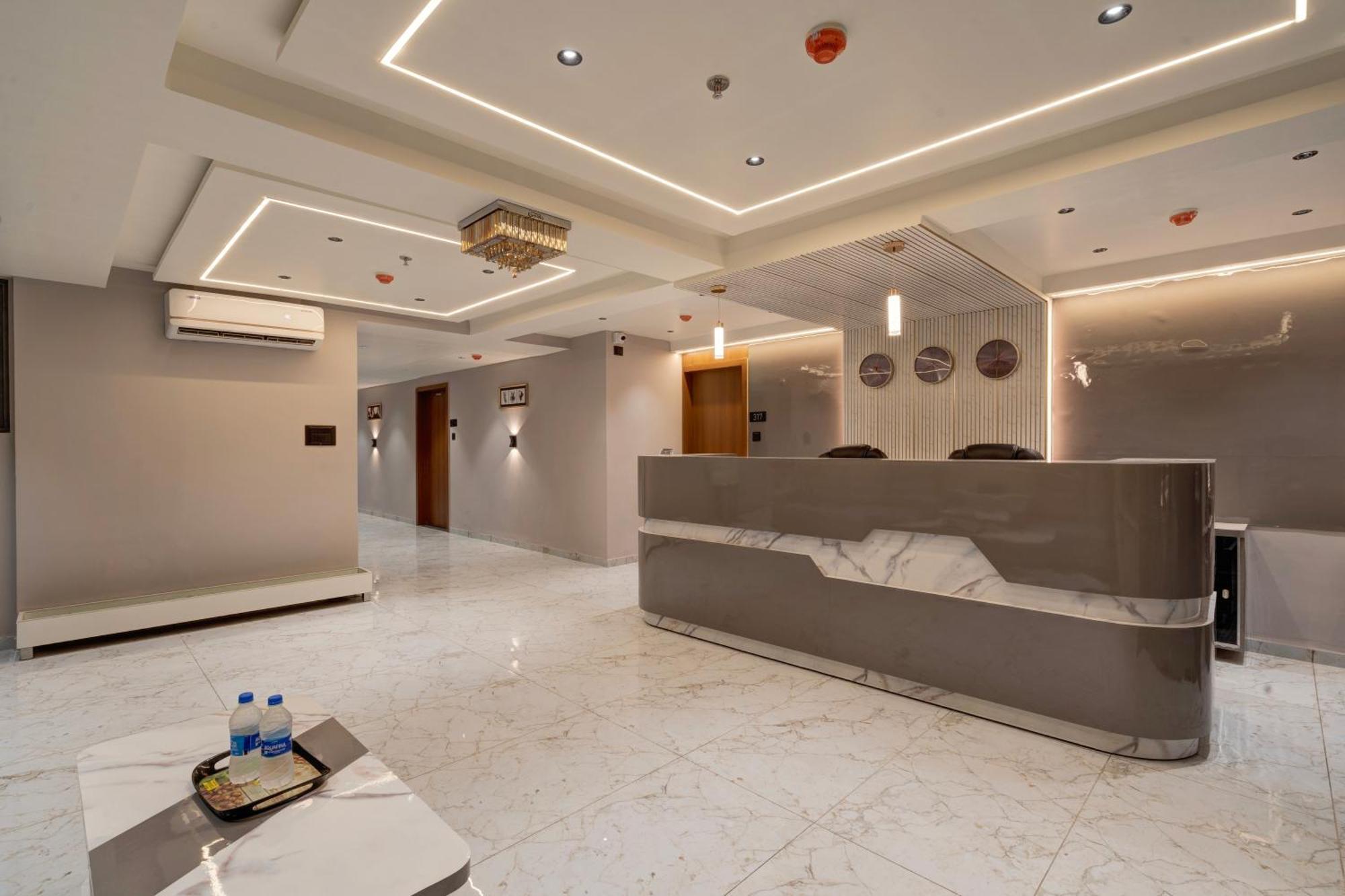 Hotel Shrimad Villa Gandhinagar Buitenkant foto