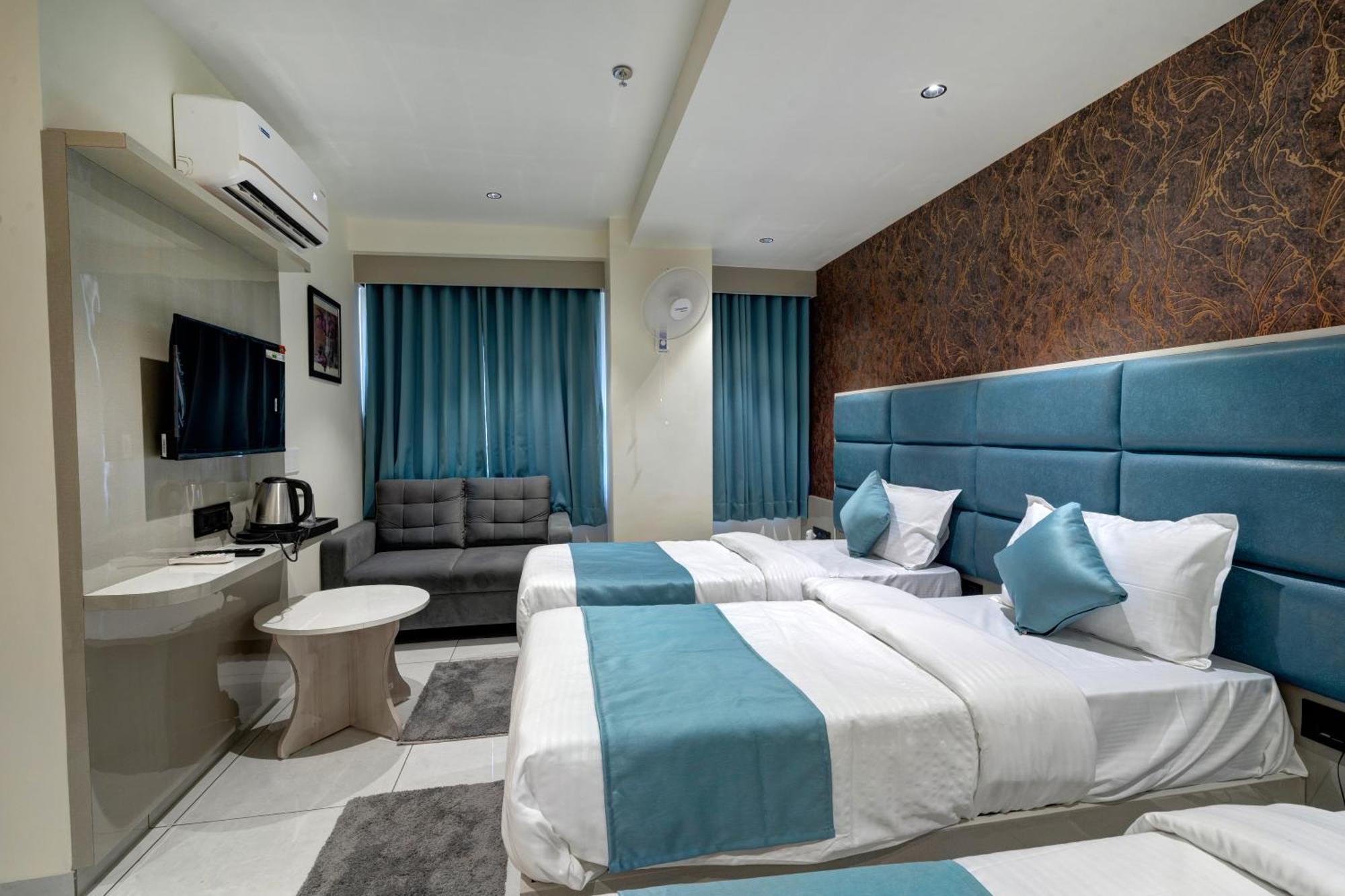Hotel Shrimad Villa Gandhinagar Buitenkant foto
