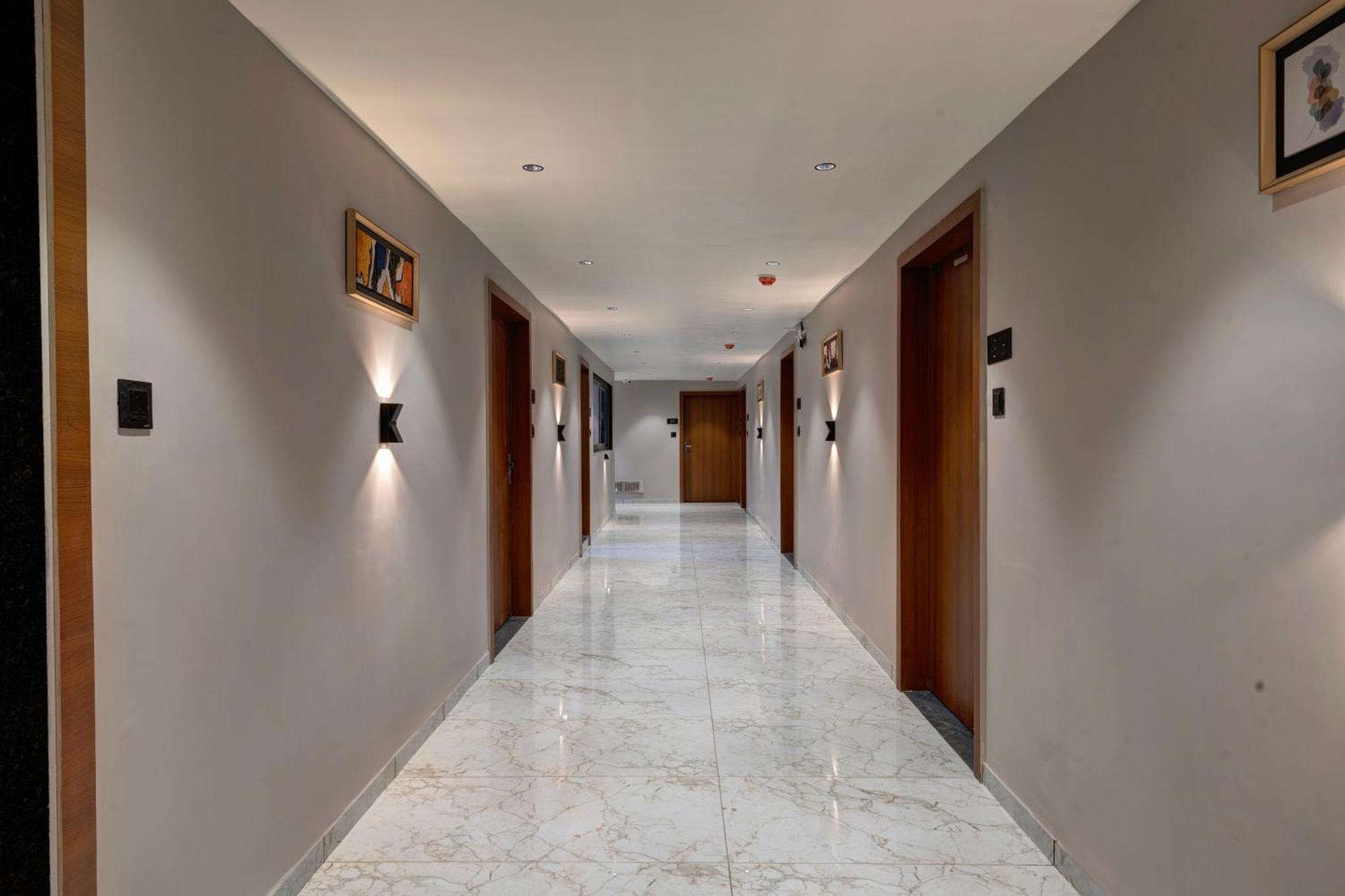 Hotel Shrimad Villa Gandhinagar Buitenkant foto