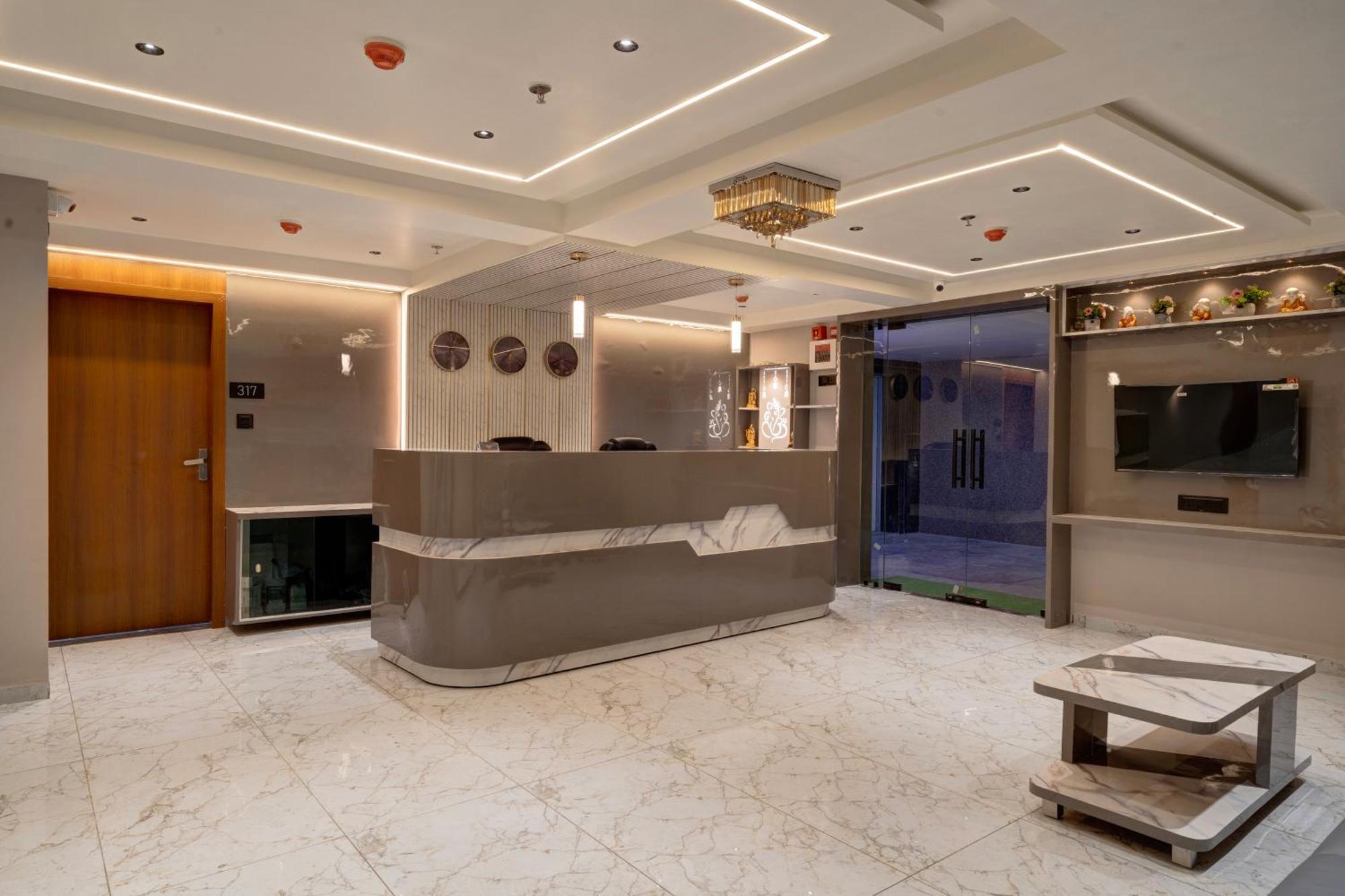 Hotel Shrimad Villa Gandhinagar Buitenkant foto